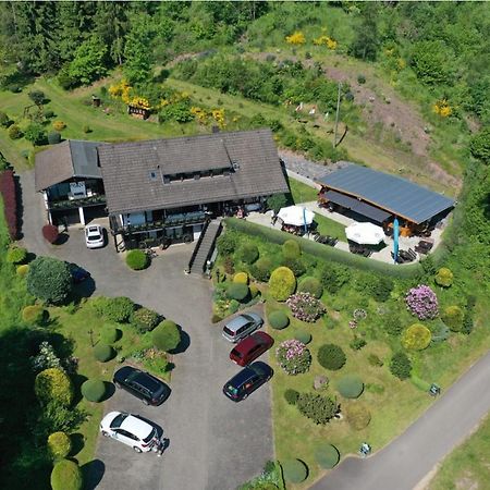 Hotel Haus Petra Stadtkyll Exterior foto